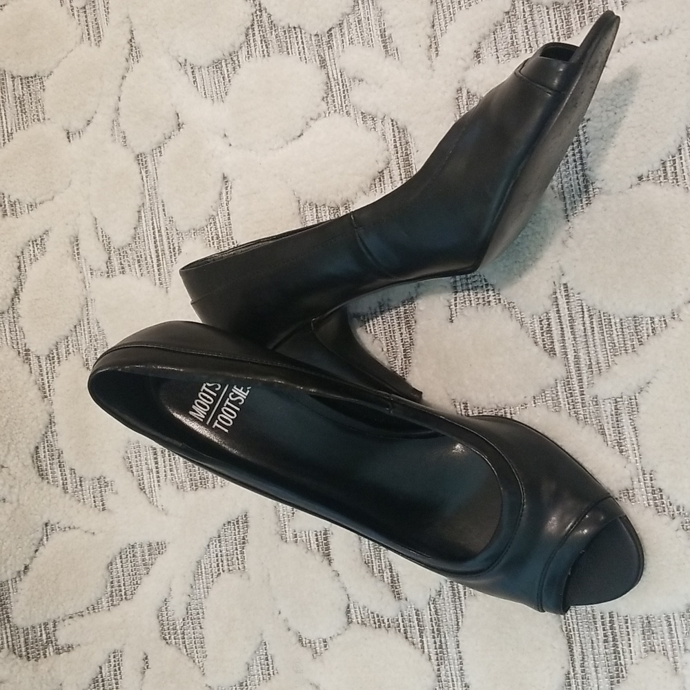 Size 11 Black open toe heel - Picture 3 of 4